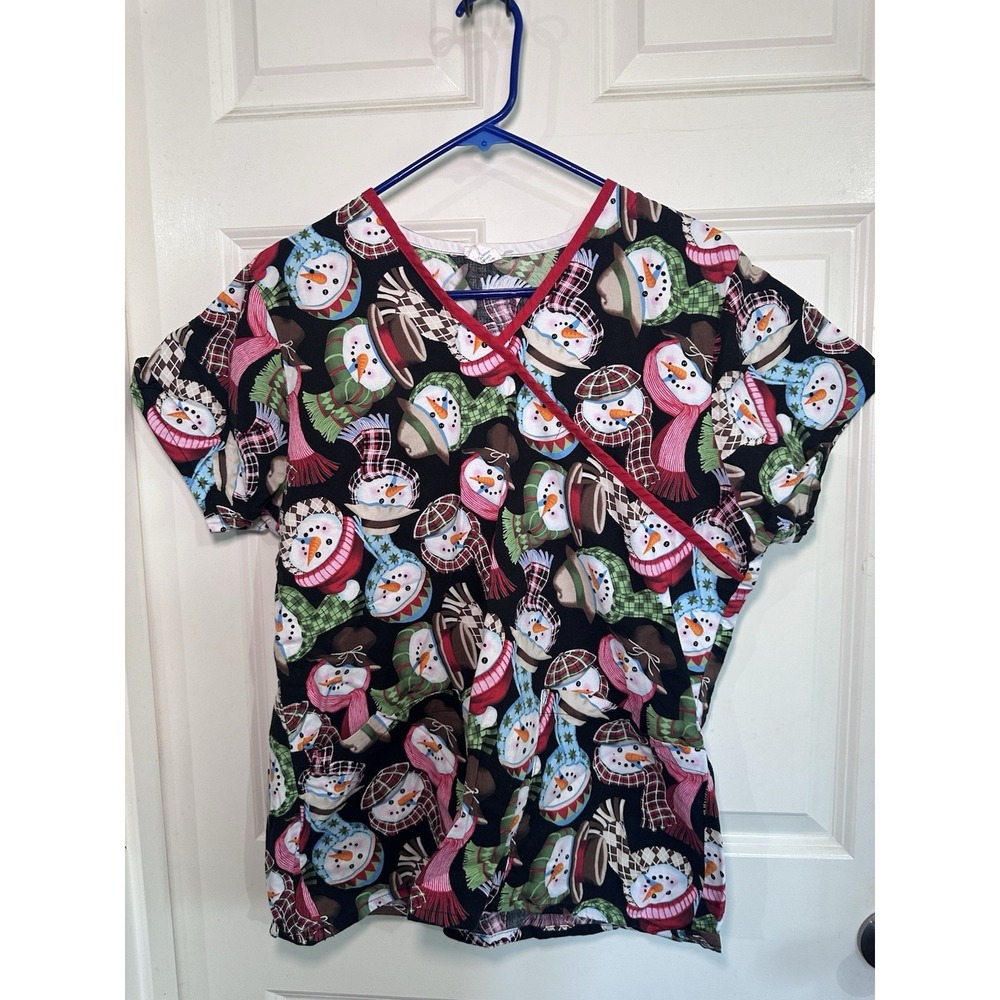 Women's Christmas Scrub Top Size Medium
